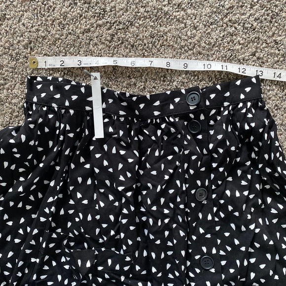 ASOS DESIGN button front midi skirt with pockets in mono print - Size 6 - Picture 6 of 7